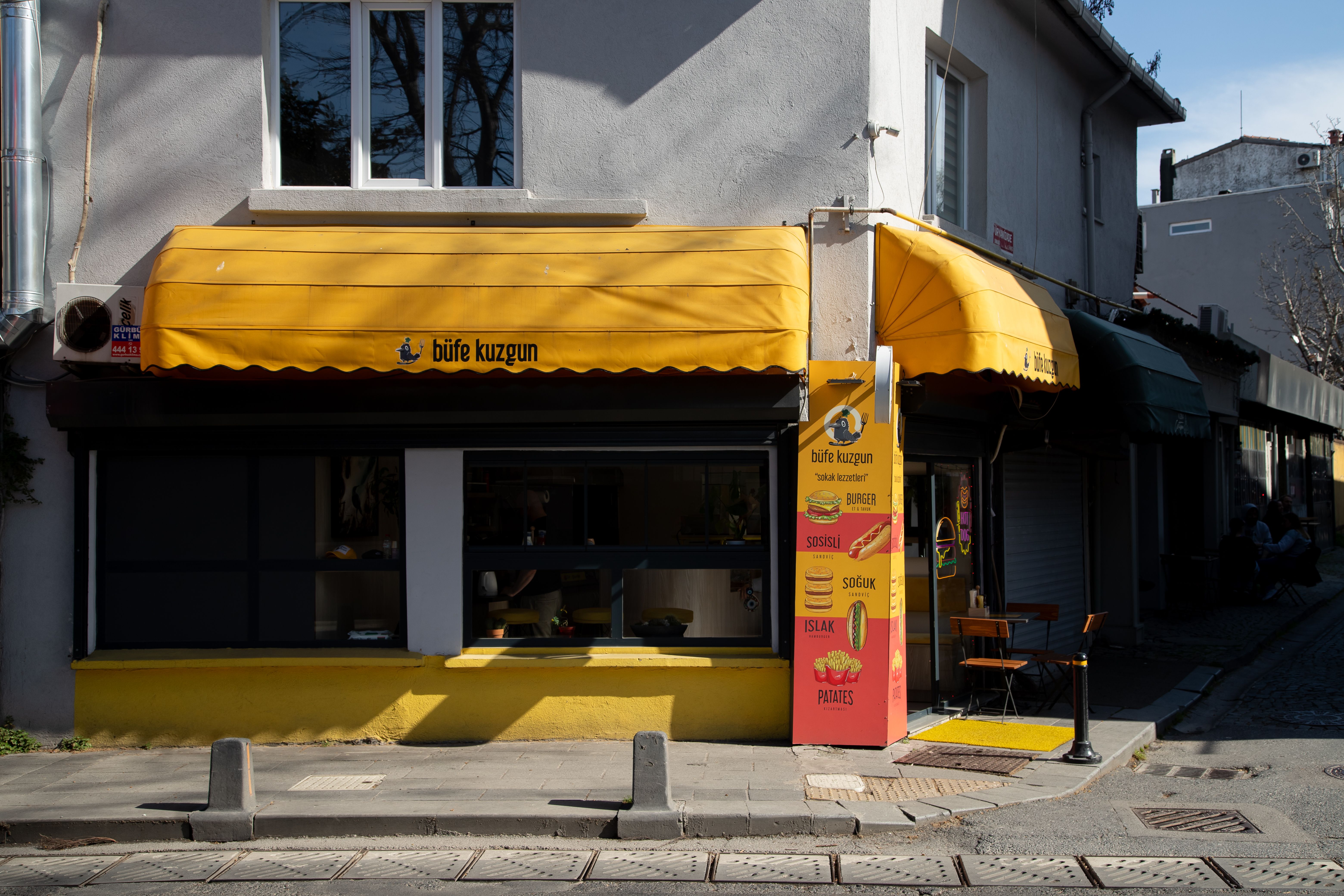 Season 3; 02 – The Café that Changed its Name